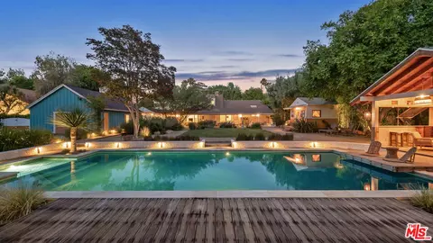 6101 Shoup Ave, Woodland Hills, CA 91367