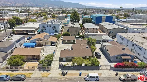 6850 Radford Ave, North Hollywood, CA 91605