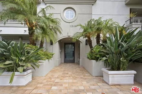 11908 Darlington Ave #203, Los Angeles, CA 90049