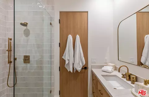 Bath - 6251 Ramirez Mesa Dr, Malibu, CA 90265 photo 2 of 5