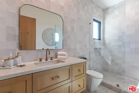 Bath - 6251 Ramirez Mesa Dr, Malibu, CA 90265 photo 3 of 5