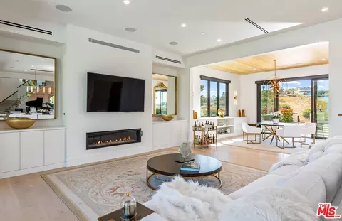 Living - 6251 Ramirez Mesa Dr, Malibu, CA 90265 photo 3 of 3