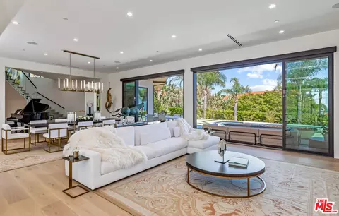 Living - 6251 Ramirez Mesa Dr, Malibu, CA 90265 photo 2 of 3