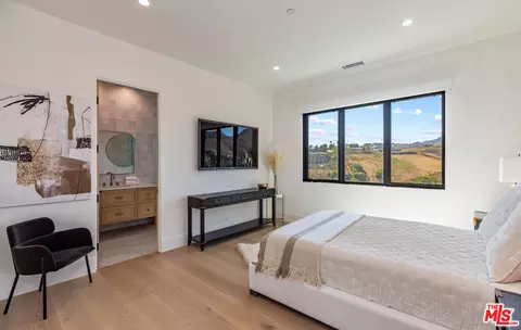 Bedroom - 6251 Ramirez Mesa Dr, Malibu, CA 90265 photo 3 of 4