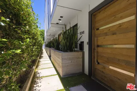 11341 Pearl St, Los Angeles, CA 90064