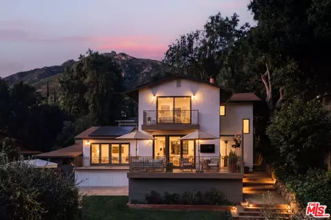 685 Wonder View Dr, Calabasas, CA 91302