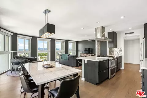 800 W 1st St #2008, Los Angeles, CA 90012