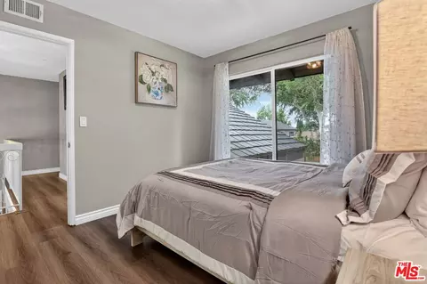 Bedroom - 2148 Elmdale Ave, Simi Valley, CA 93065 photo 4 of 4