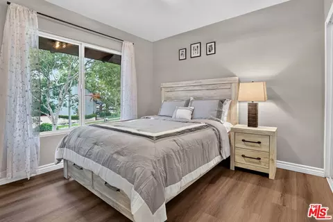 Bedroom - 2148 Elmdale Ave, Simi Valley, CA 93065 photo 3 of 4