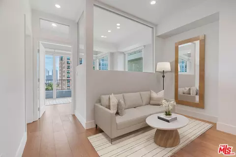 10501 Wilshire Blvd #1012, Los Angeles, CA 90024