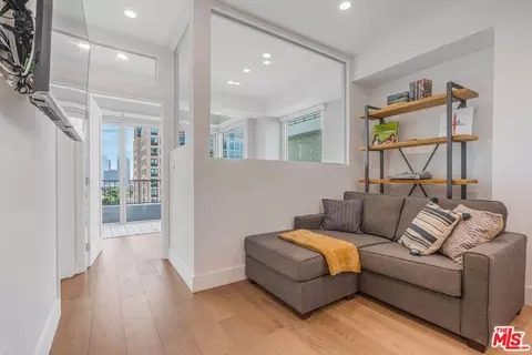 10501 Wilshire Blvd #1012, Los Angeles, CA 90024