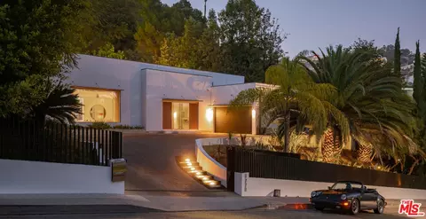 9229 Robin Dr, Los Angeles, CA 90069