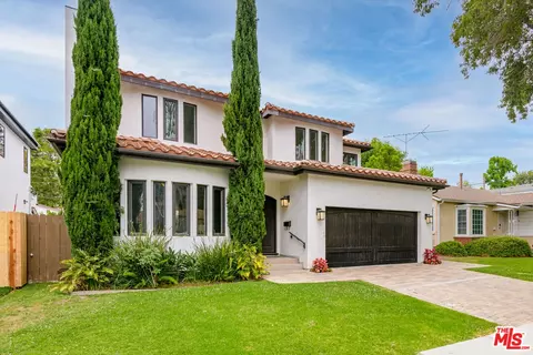 2627 Castle Heights Pl, Los Angeles, CA 90034