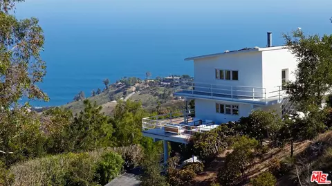 21733 Castlewood Dr, Malibu, CA 90265