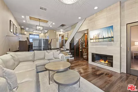 36 Navy St #3, Venice, CA 90291
