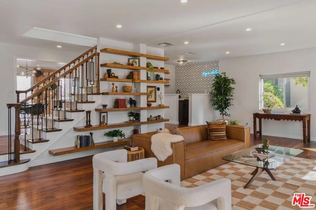 1096 Oban Dr, Los Angeles, CA 90065