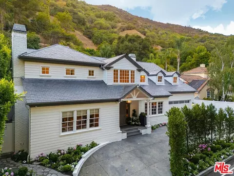 2803 Mandeville Cyn, Los Angeles, CA 90049