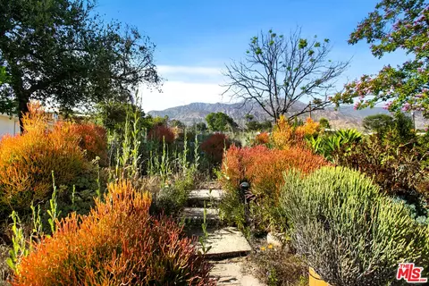 1169 Boston St, Altadena, CA 91001