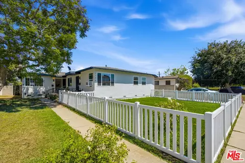 8324 Barnsley Ave, Los Angeles, CA 90045