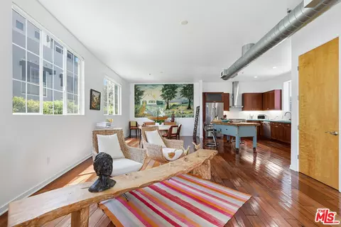 5350 Playa Vista Dr #17, Playa Vista, CA 90094