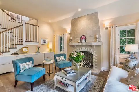 9025 Ashcroft Ave, West Hollywood, CA 90048