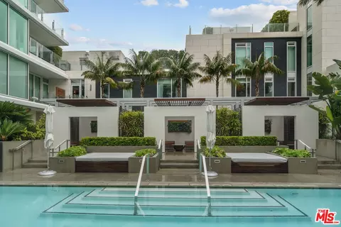 9000 W 3rd St #106, Los Angeles, CA 90048