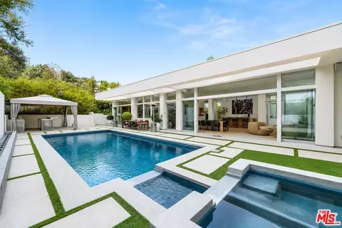 2241 Bowmont Dr, Beverly Hills, CA 90210