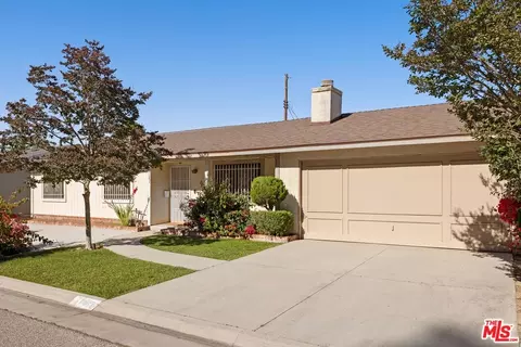 7042 Jon Allan Dr, North Hollywood, CA 91605