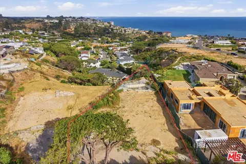 3442 Cloudcroft Dr, Malibu, CA 90265 photo 4