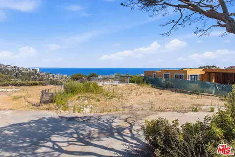 3442 Cloudcroft Dr, Malibu, CA 90265