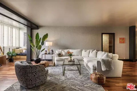 531 N Rossmore Ave #204, Los Angeles, CA 90004