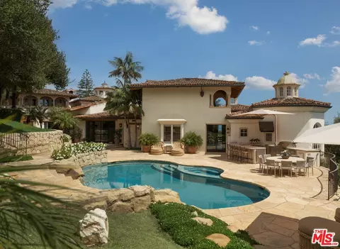 Exterior - 1502 E Mountain Dr, Santa Barbara, CA 93108 photo 7 of 11
