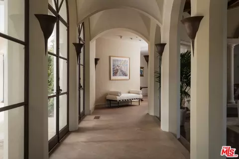 Entry Way - 1502 E Mountain Dr, Santa Barbara, CA 93108 photo 1 of 2