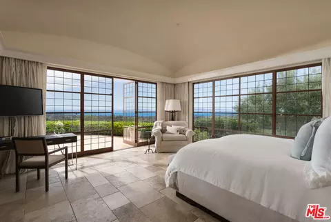 Bedroom - 1502 E Mountain Dr, Santa Barbara, CA 93108 photo 1 of 7