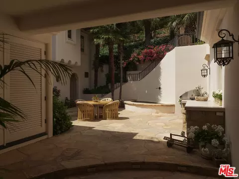 Exterior - 1502 E Mountain Dr, Santa Barbara, CA 93108 photo 4 of 11