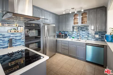 1706 W 124th St, Los Angeles, CA 90047