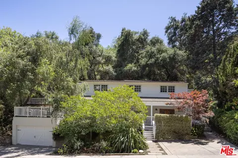 2425 Laurel Pass, Los Angeles, CA 90046