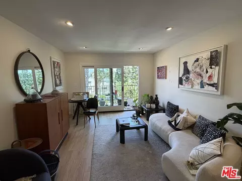 3407 Huxley St #39, Los Angeles, CA 90027