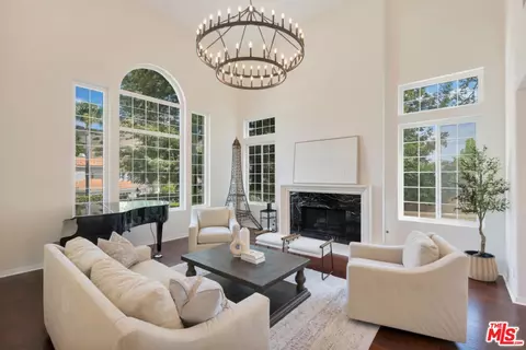 2430 Ranchgrove Dr, Westlake Village, CA 91361