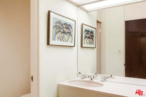 Bath - 3334 E 1st St, Long Beach, CA 90803 photo 5 of 5