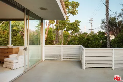 Exterior - 3334 E 1st St, Long Beach, CA 90803 photo 20 of 30