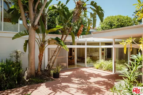 Exterior - 3334 E 1st St, Long Beach, CA 90803 photo 16 of 30