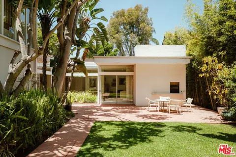 Exterior - 3334 E 1st St, Long Beach, CA 90803 photo 17 of 30