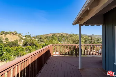 9866 Mcbroom St, Sunland, CA 91040