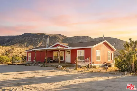 55616 Pipes Canyon Rd, Yucca Valley, CA 92284