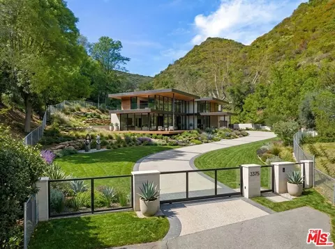 3375 Mandeville Canyon Rd, Los Angeles, CA 90049