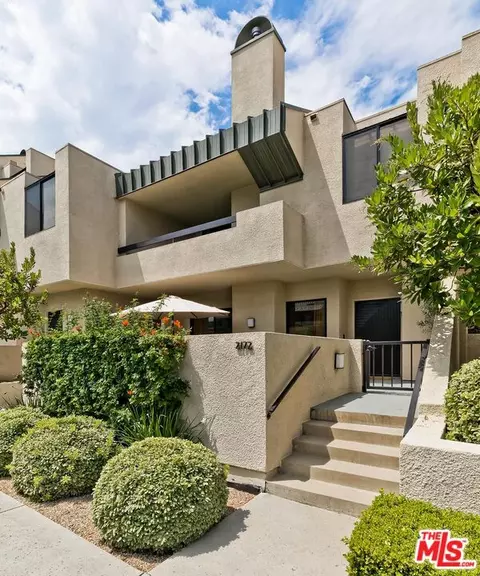 2172 Century Hl, Los Angeles, CA 90067