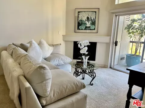 5535 Canoga Ave #319, Woodland Hills, CA 91367