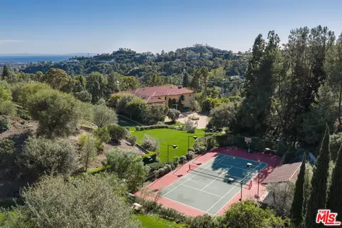 13058 Rivers Rd, Los Angeles, CA 90049