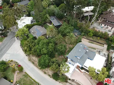 1457 Cheviotdale Dr, Pasadena, CA 91105 photo 13